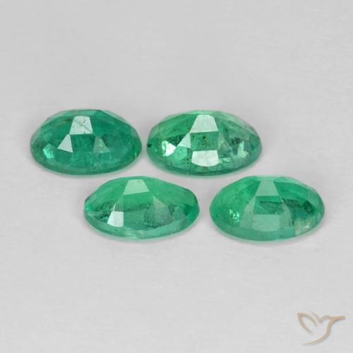 Shop natural 1.73ct ミディアムグリーン エメラルド gems, 楕円形, from ザンビア at GemSelect. In stock, global shipping!