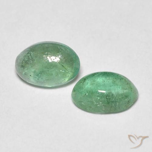 Shop natural 0.76ct パイングリーン エメラルド gems, 楕円形, from コロンビア at GemSelect. In stock, global shipping!