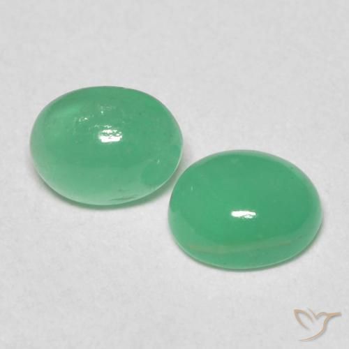 Shop natural 0.72ct シャムロックグリーン エメラルド gems, 楕円形, from コロンビア at GemSelect. In stock, global shipping!