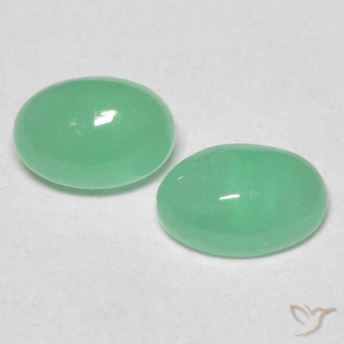 Shop natural 0.78ct ミディアムグリーン エメラルド gems, 楕円形, from コロンビア at GemSelect. In stock, global shipping!