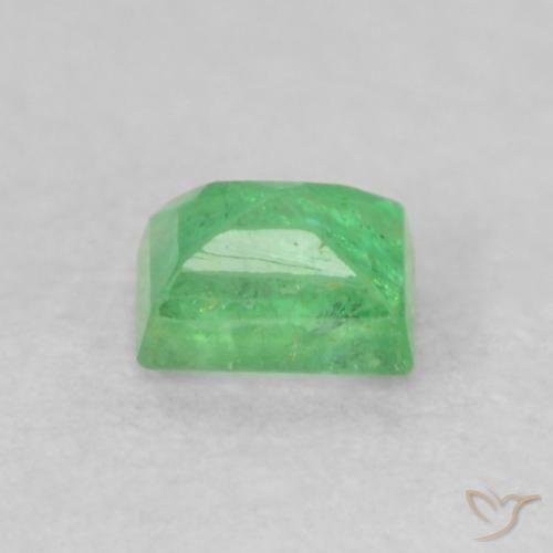 0.18カラットの天然薄いシャムロックグリーンエメラルド、バゲット、VS