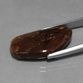12.36カラットの天然マルチカラーファイアーアゲート（23.7×13.3 mm・ファンシーシェイプ）
