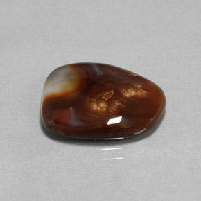 8.09カラットの天然マルチカラーファイアーアゲート（17.6×14.2 mm・透明）