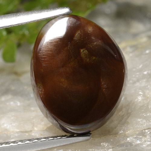 4.28カラットの天然マルチカラーファイアアゲート、ファンシーシェイプ、半透明