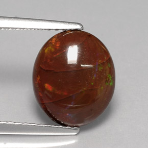 2.78カラットの天然マルチカラーファイアーオパール（10.9×9.3 mm・オーバルカット）