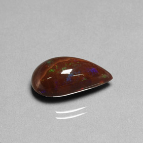 5.89カラットの天然マルチカラーファイアーオパール（17.8×9.4 mm・洋梨の形）