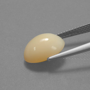 3.27カラットの天然ホワイトイエローファイアーオパール（11.9×8.5 mm・オーバルカット）