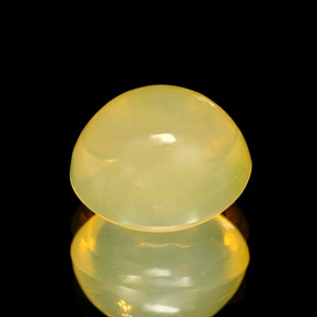 2.52カラットの天然イエローファイアーオパール（9.2×8.4 mm・透明）