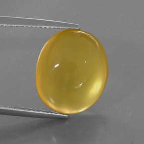 8.99カラットの天然イエローファイアーオパール（15.8×13.3 mm・透明）