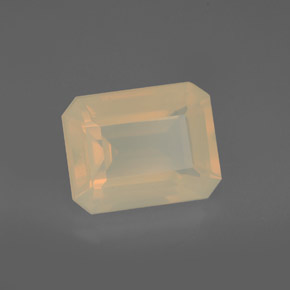 2.88カラットの天然ホワイトオレンジファイアーオパール（10.5×8.2 mm・透明）