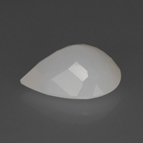 10.27カラットの天然オレンジホワイトファイアーオパール（19.2×15 mm・洋梨の形）