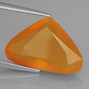 6.06カラットの天然マンダリンオレンジファイアーオパール（18.2×12.2 mm・透明）