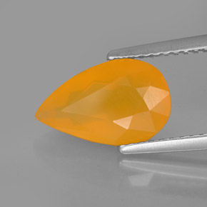 2.20カラットの天然イエローオレンジファイアーオパール（11.9×7.5 mm・透明）