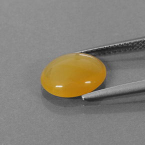 1.86カラットの天然イエローオレンジファイアーオパール（10.8×8.8 mm・オーバルカット）