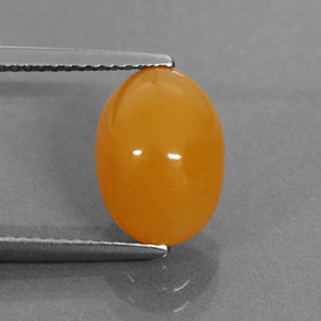 3.18カラットの天然イエローオレンジファイアーオパール（11.5×8.4 mm・オーバルカット）