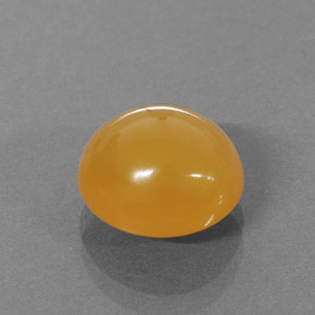 3.25カラットの天然イエローオレンジファイアーオパール（10.1×9.5 mm・オーバルカット）
