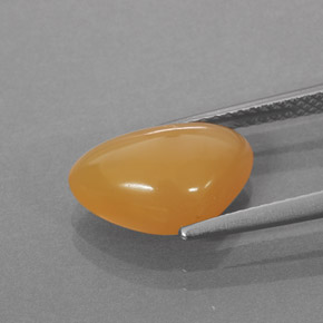2.86カラットの天然イエローオレンジファイアーオパール（12.8×8.6 mm・トリリアント）
