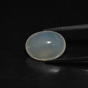 3.24カラットの天然イエロー＆ホワイトファイアーオパール（12.5×9.2 mm・透明）