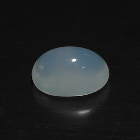7.57カラットの天然イエロー＆ホワイトファイアーオパール（15.1×10.7 mm・透明）