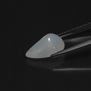 3.21カラットの天然青みがかった白ファイアーオパール（12.9×8.8 mm・透明）