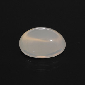 3.13カラットの天然ホワイトイエローファイアーオパール（11.6×8.6 mm・透明）