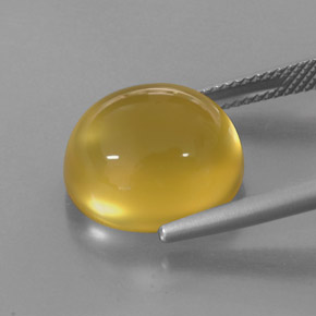 9.05カラットの天然イエローファイアーオパール（14.3×12.4 mm・透明）