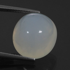12.53カラットの天然ホワイトファイアーオパール（16.4×14.7 mm・透明）