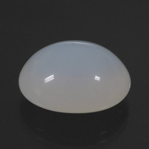 13.85カラットの天然ホワイトファイアーオパール（18.4×15.3 mm・透明）