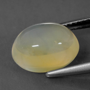 2.87カラットの天然ホワイトイエローファイアーオパール（10.5×8.2 mm・透明）