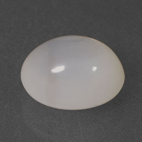 4.74カラットの天然イエロー＆ホワイトファイアーオパール（12.5×10.2 mm・透明）