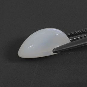 2.68カラットの天然ホワイトファイアーオパール（11.5×8.6 mm・透明）