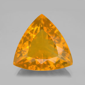 8.88カラットの天然イエローオレンジファイアーオパール（17×16.3 mm・トリリアント）