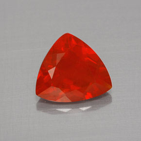 1.16カラットの天然赤みがかったオレンジファイアーオパール（8.6×7.7 mm・トリリアント）