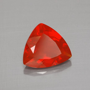 1.16カラットの天然赤みがかったオレンジファイアーオパール（8.6×7.7 mm・トリリアント）