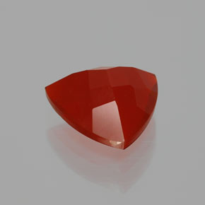 2.46カラットの天然オレンジレッドファイアーオパール（10.5×10.1 mm・トリリアント）