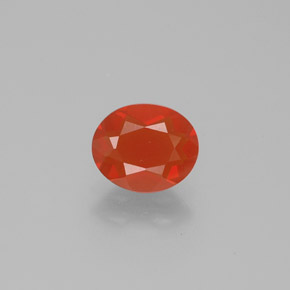 0.74カラットの天然赤みがかったオレンジファイアーオパール（7.4×6.1 mm・オーバルカット）