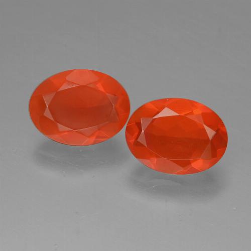 1.23カラットの天然濃いオレンジファイアーオパール（8.1×6.1 mm・オーバルカット）