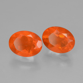 1.57カラットの天然ファイアオレンジファイアーオパール（8×6.2 mm・オーバルカット）