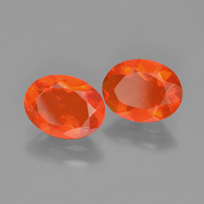 1.38カラットの天然オレンジファイアーオパール（8×6.1 mm・オーバルカット）