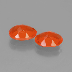 1.38カラットの天然オレンジファイアーオパール（8×6.1 mm・オーバルカット）