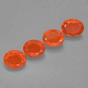 3.33カラットの天然オレンジファイアーオパール（8.8×7 mm・オーバルカット）