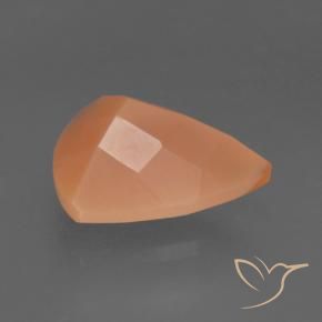 1.34カラットの天然ウォームアプリコットオレンジファイアーオパール（9.3×7.7 mm・トリリアント）