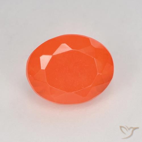 0.80カラットの天然ミディアムオレンジファイアーオパール（8.3×6.6 mm・オーバルカット）