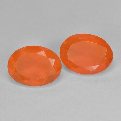 1.50カラットの天然ファイアオレンジファイアーオパール（8×6 mm・オーバルカット）