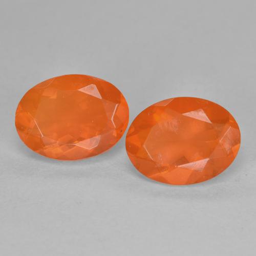 1.52カラットの天然深い赤みがかったオレンジファイアーオパール（8.1×6 mm・オーバルカット）