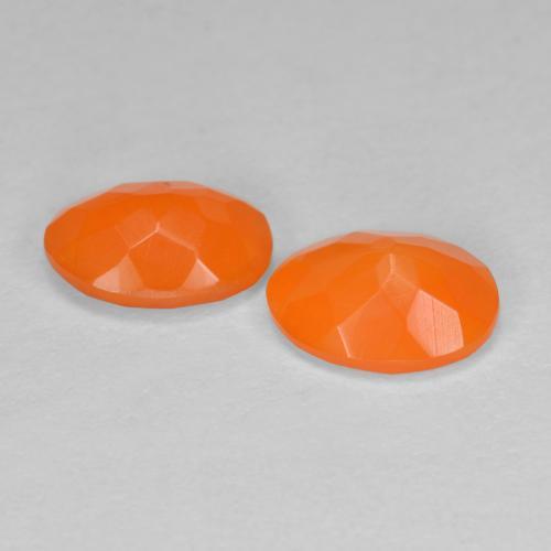 1.21カラットの天然ミディアムオレンジファイアーオパール（7.9×6 mm・オーバルカット）