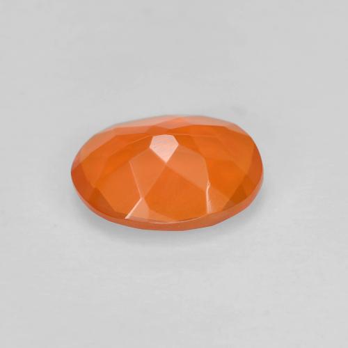 0.67カラットの天然鮮やかなオレンジファイアーオパール（8×6.1 mm・オーバルカット）