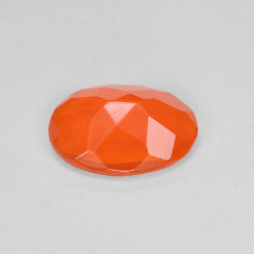 0.53カラットの天然ファイアオレンジファイアーオパール（8×6 mm・オーバルカット）