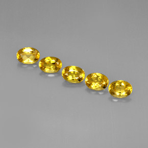 カラットの天然イエローゴールデンベリル（7.1×5.1 mm・オーバルカット）