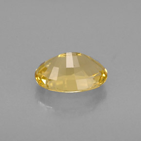 0.76カラットの天然イエローゴールデンベリル（7×5.2 mm・オーバルカット）